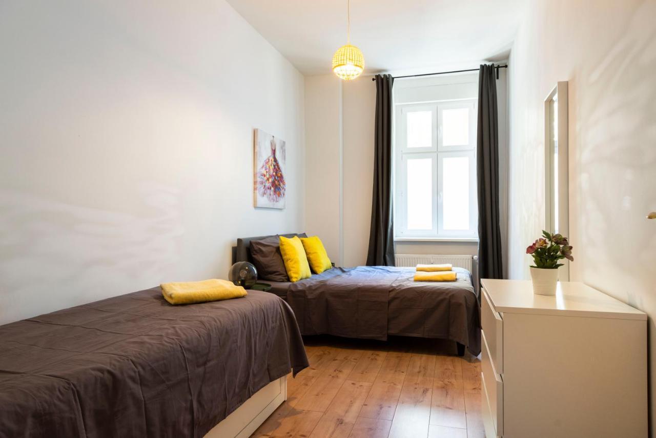 Freshly Renovated 2Br&Lr+Walk-In Rainshower Apartment Berlin Exterior foto
